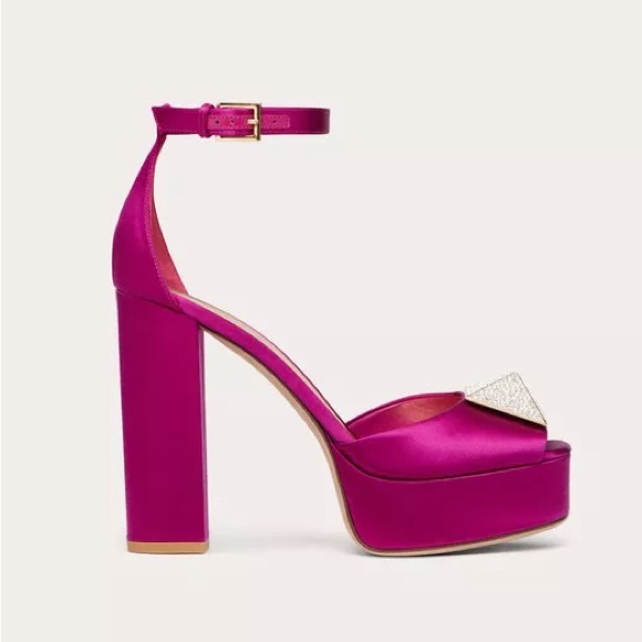 Authentic Valentino Garavani Satin Platform Pumps - Picture 6 of 10